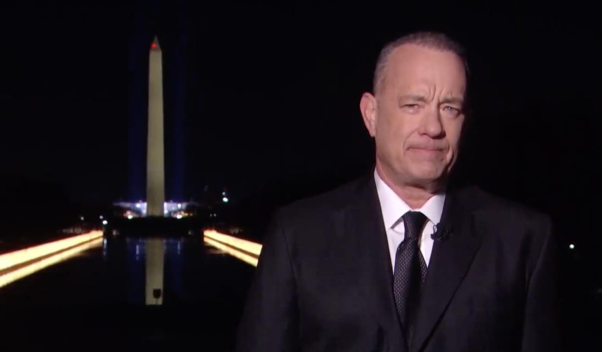 Tom Hanks nyitotta meg a virtuális bulit Joe Biden beiktatása után – videók
