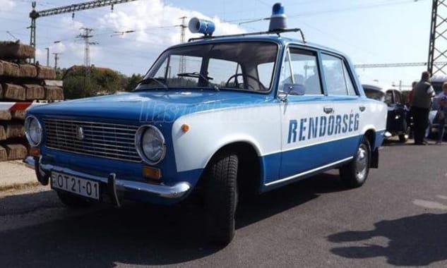 Ötvös Csöpi is elfogadná: rendőrségi ezerkettes Lada - 6 millió forintért