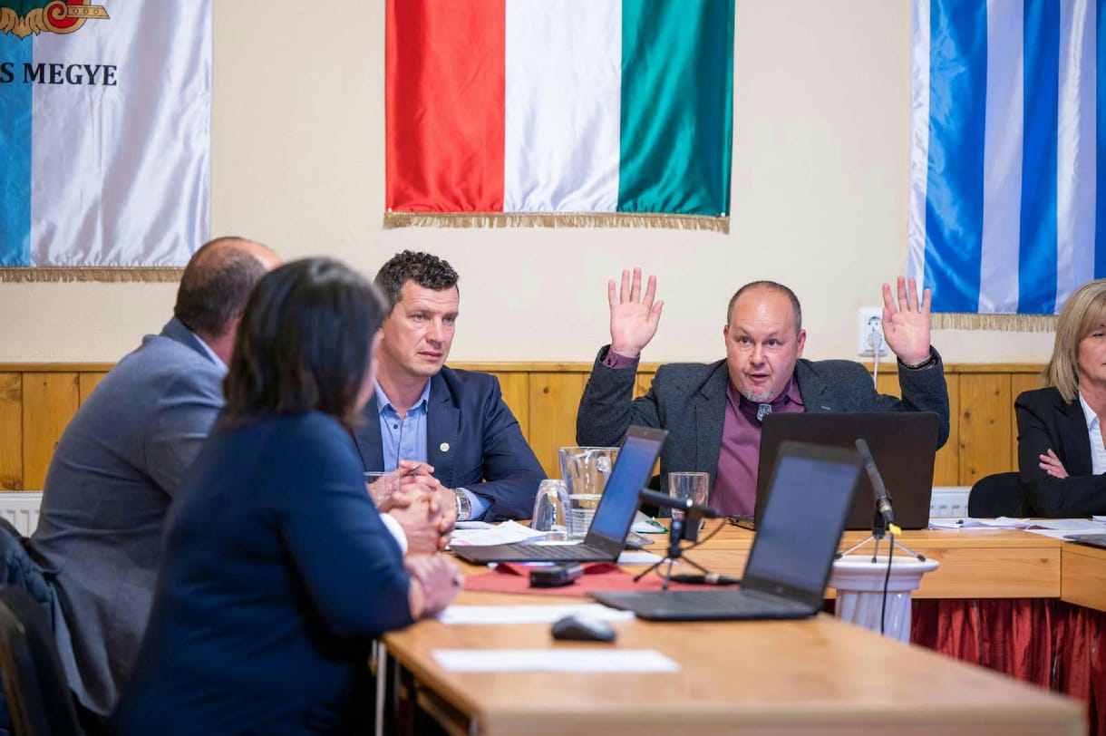 Az iskola kell, vagy csak a focipálya? Zajlik a harc az ingatlanokért az önkormányzatok és az egyházak között