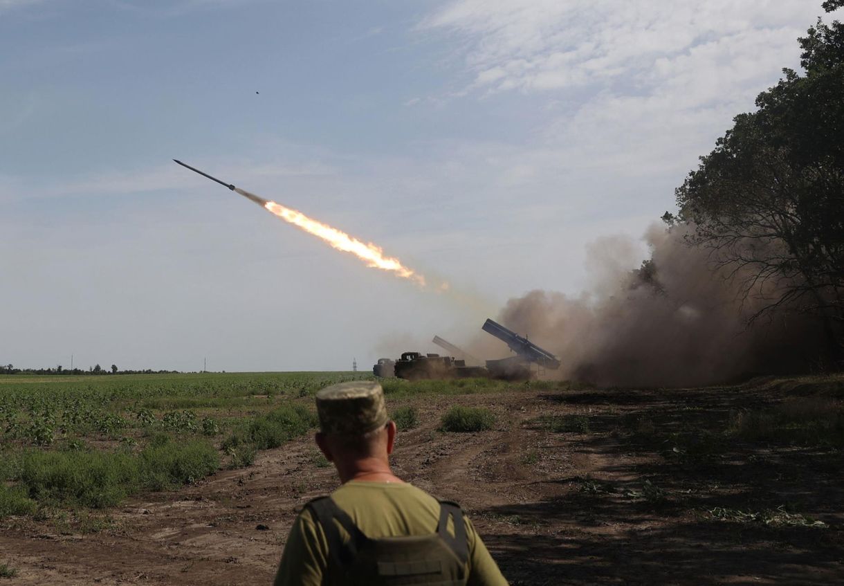 Lavrov megint a Nyugatot vádolta a háborúért, megérkezett a NAÜ küldöttsége az atomerőműhöz – a háború csütörtöki hírei