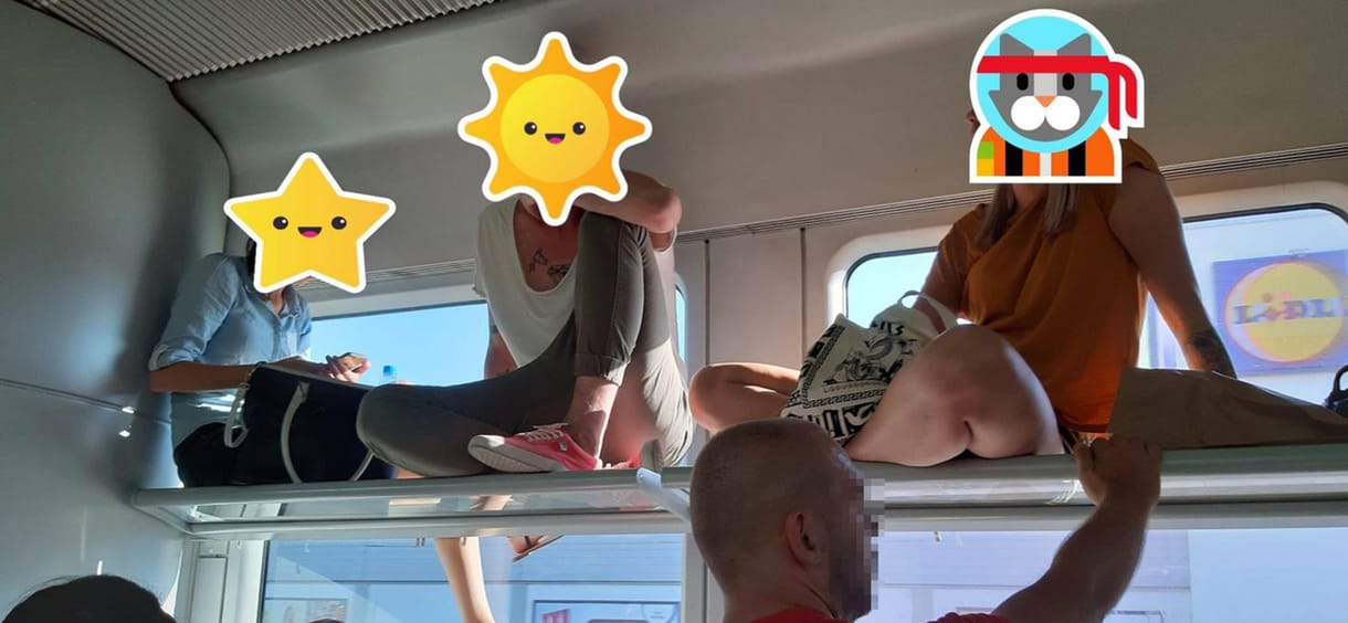 Kézi váltóállítás, ősrégi mozdonyok, késések, és a MÁV utasai még kérdezősködni mernek