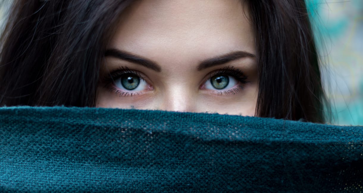 Ilyen az, amikor egy introvertált eljátssza, hogy extrovertált