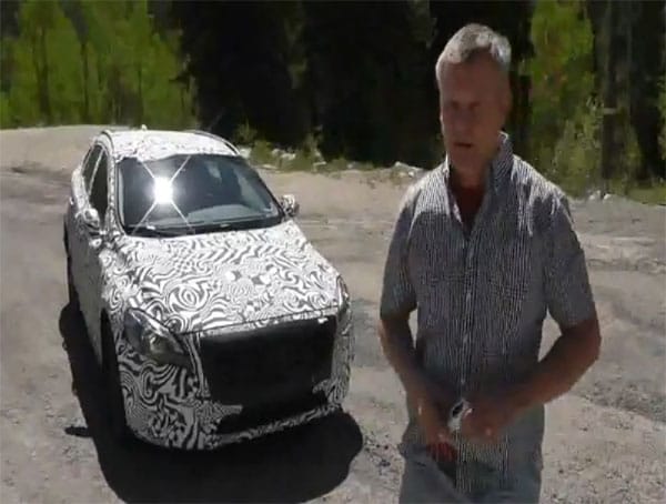Ilyen, amikor csörtével zárul egy autó kémfotózása - videó