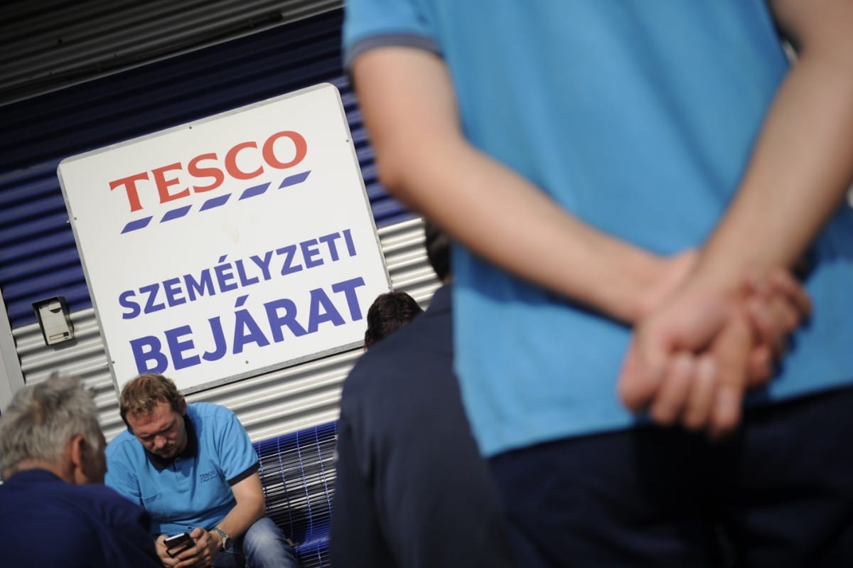 Megerősítette a Tesco: tényleg megszűnnek munkakörök