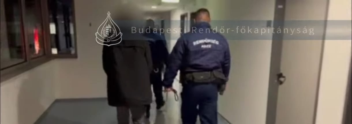 Nem tett vallomást a belvárosi késelés 18 éves gyanúsítottja – videó