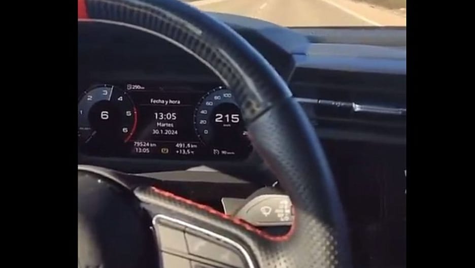 Instagram-posztból letartóztatást ért egy spanyol autós 215 km/h-s száguldása - videó