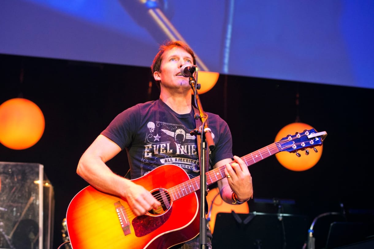 Budapesten koncertezik James Blunt márciusban
