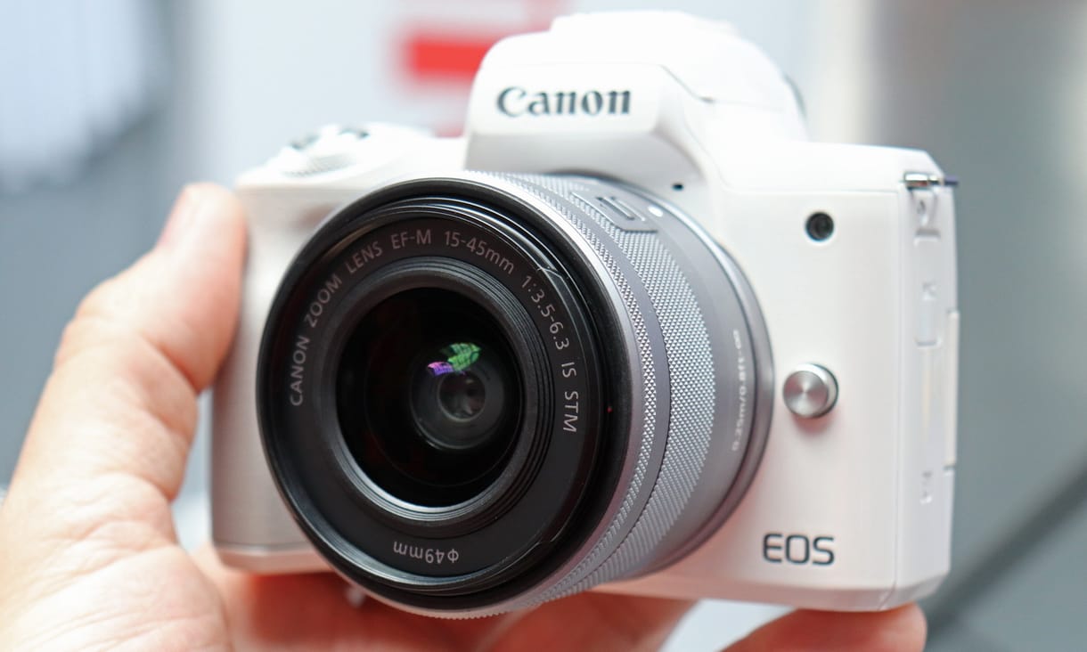 Kicsi a bors, de erős: itt a Canon tükör nélküli új fotómasinája