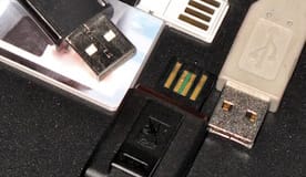 Többtucatnyi embert átvert a pendrive-os csaló