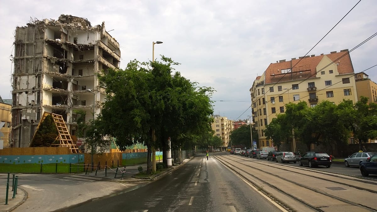 1,9 milliárddal nyomja meg a kormány a Margit körúti grund rendezését