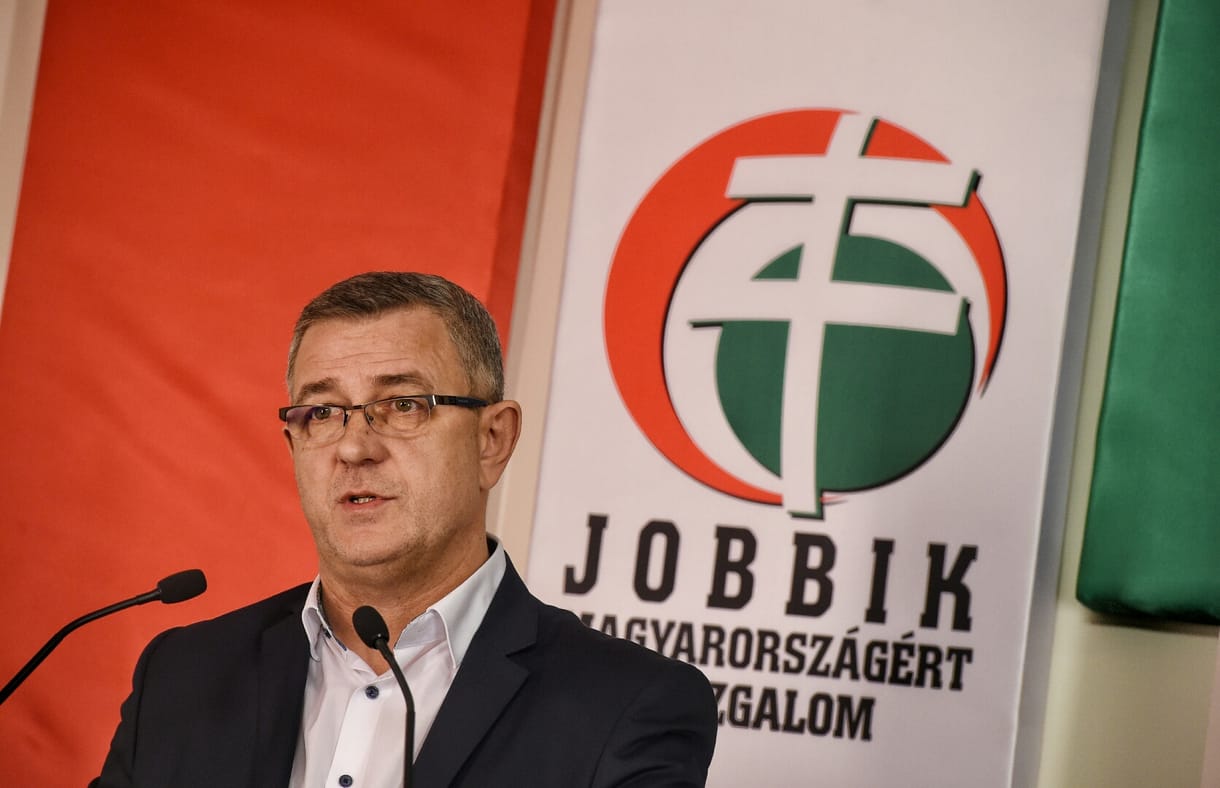 Összeszólalkozott a KDNP-s Nacsa Lőrinccel, kizárták a parlamenti ülésről a jobbikos Szilágyi Györgyöt