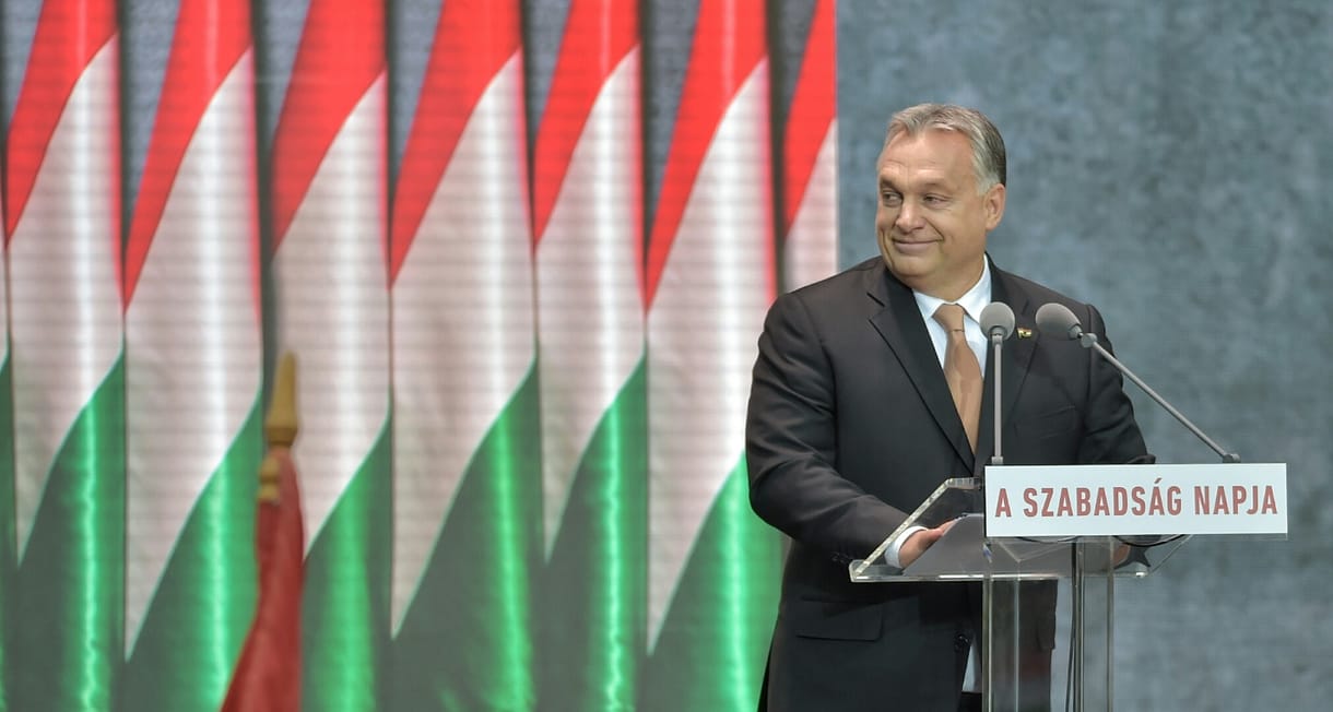 Kivezeti Orbán az EU-ból az országot, ha összetörik illiberális álmát