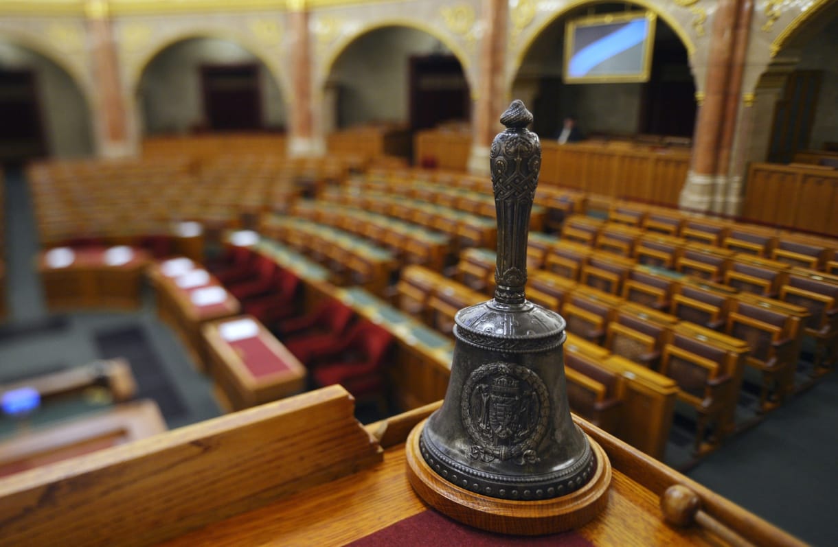 Liget-törvény: extra gyorsan véget ért a parlament rendkívüli ülése