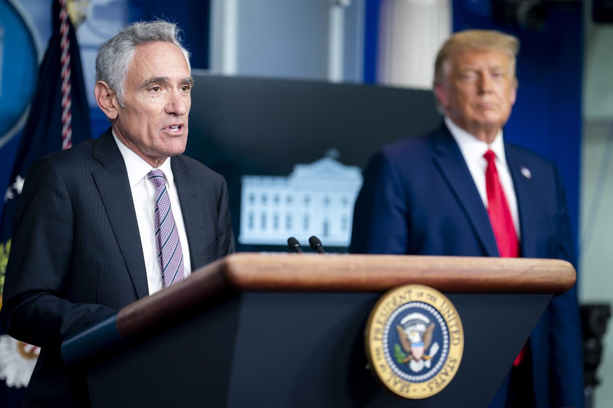 Lemondott Trump járványügyi tanácsadója, aki megkérdőjelezte a maszkviselést