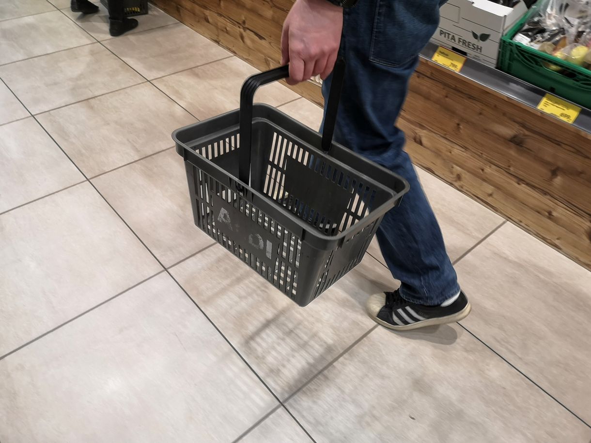 Öt ábra, amely mutatja, hogyan fogyott el a magyarok pénze