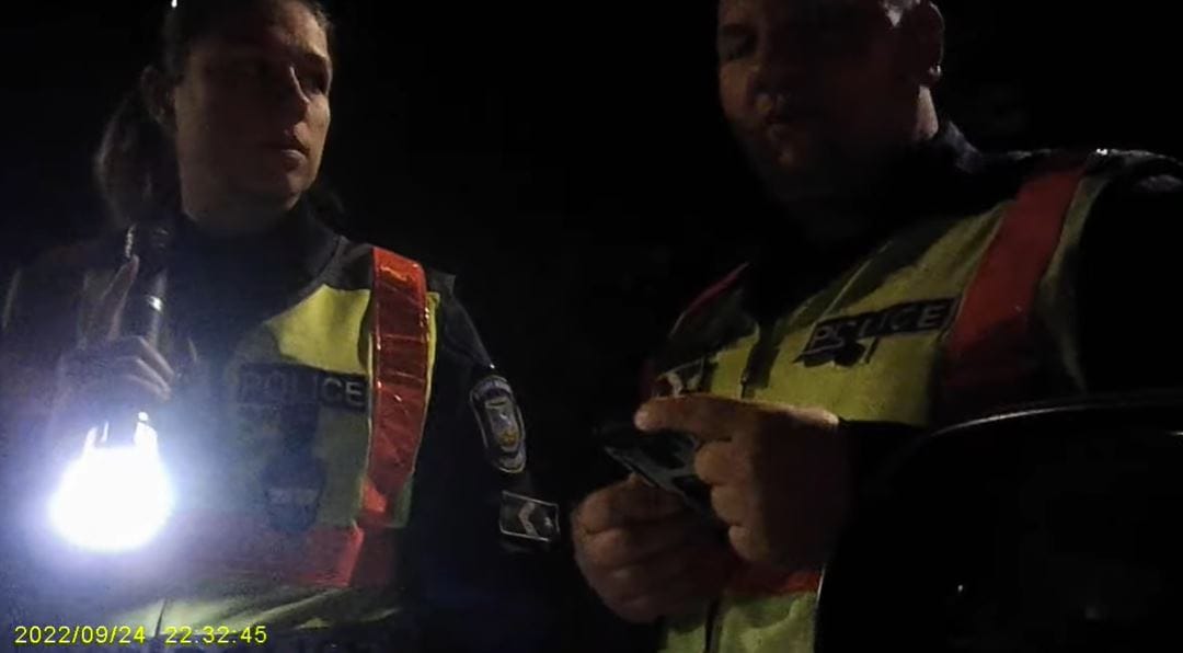 „Nem tudnak személyként igazolni, ember vagyok, nem személy” – nem szokványos igazoltatásról készült videó