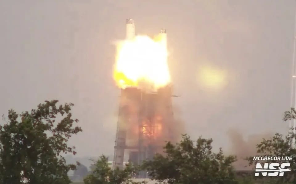 Bekapcsolták a SpaceX Raptor hajtóművét, pár pillanat múlva már robbant is – videó