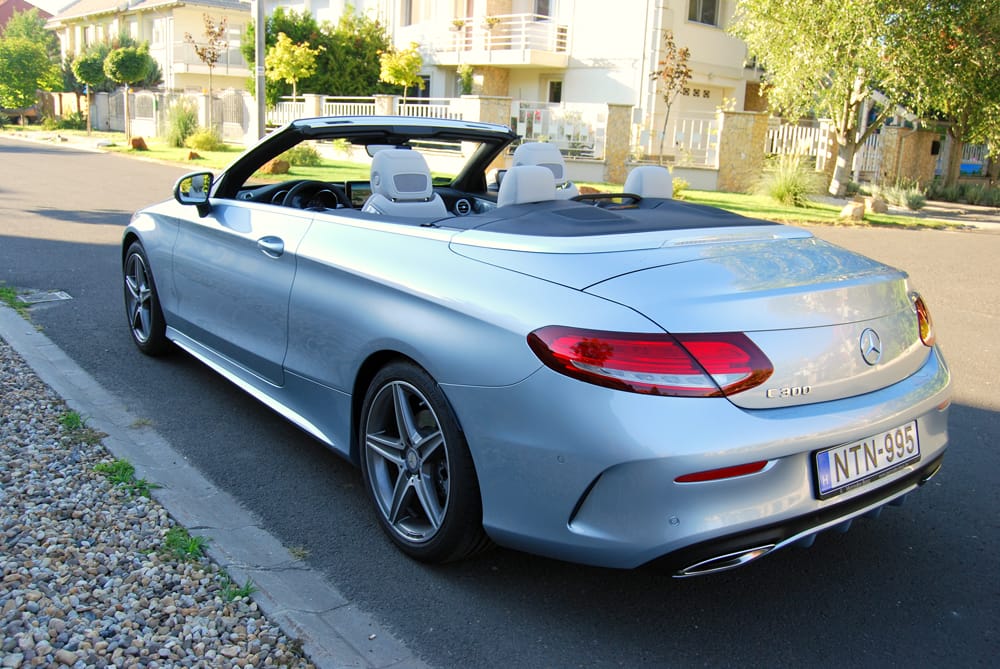 Egyeduralomra termett – Mercedes-Benz C300 Cabrio-teszt 