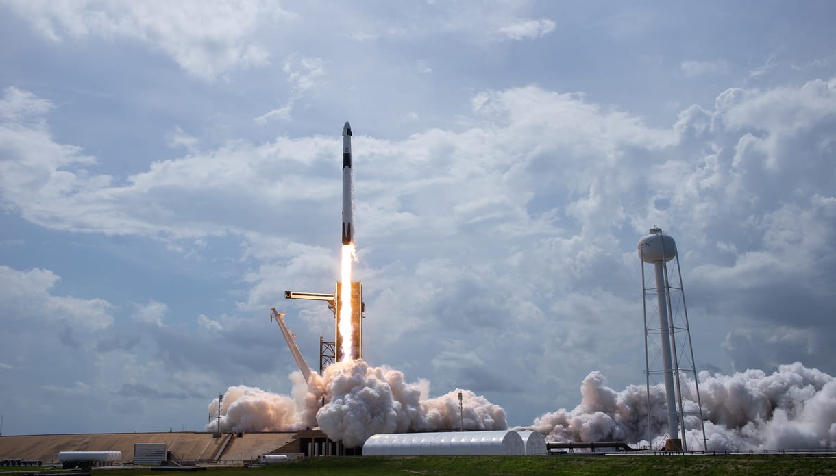 Ebből a grafikonból ránézésre megérti, miért óriási dolog a SpaceX nagy űrutazása