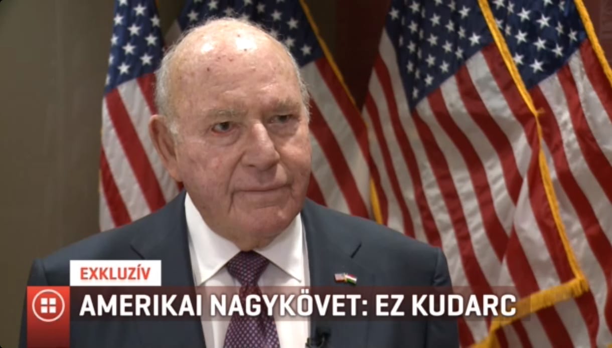 Kudarcként éli meg az amerikai nagykövet a CEU távozását