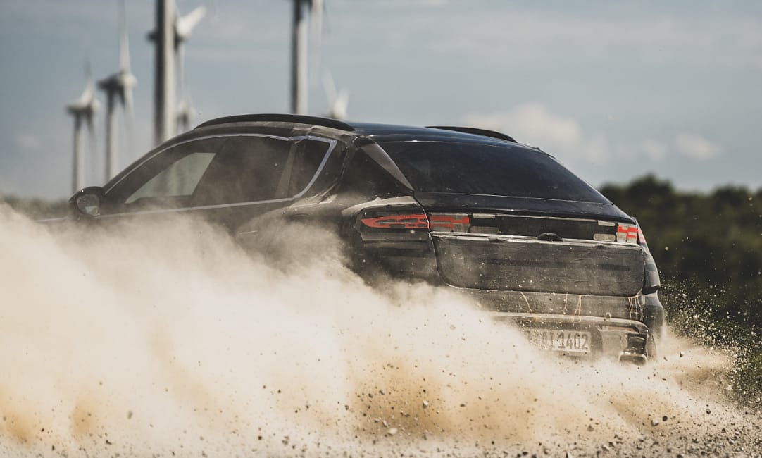 Találkoztunk Ludmillával, a titokzatos új elektromos Porschéval