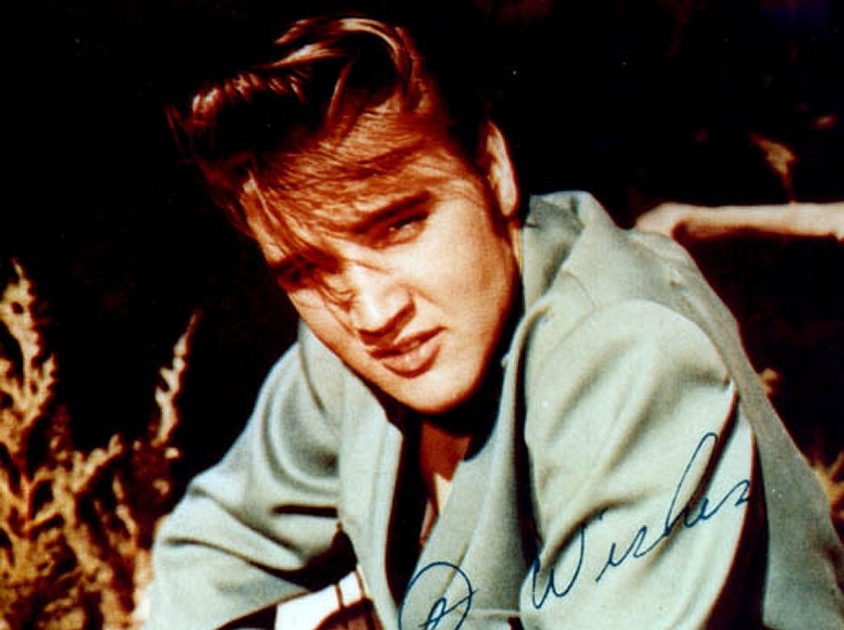 Elkelt Elvis Presley repülője