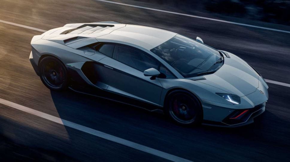 NFT-vel teszik egyedivé az utolsó Lamborghini Aventadort, amit elárvereznek