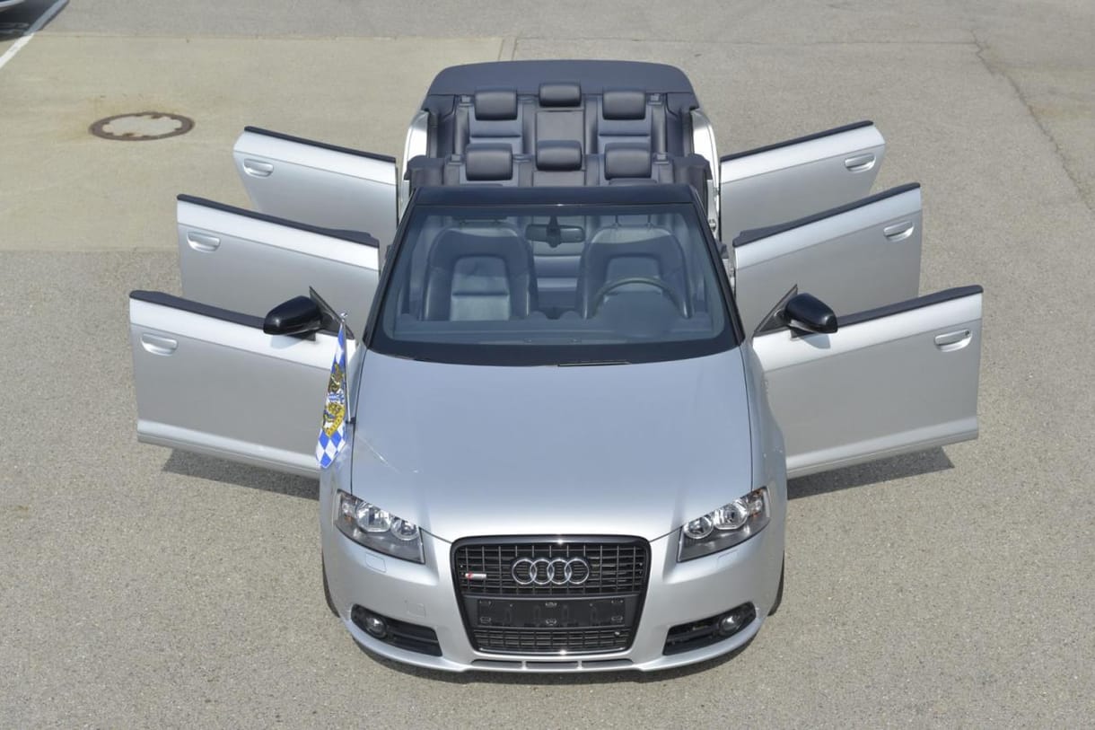 Német humor Audi módra: íme a nyolcszemélyes A3 kabrió