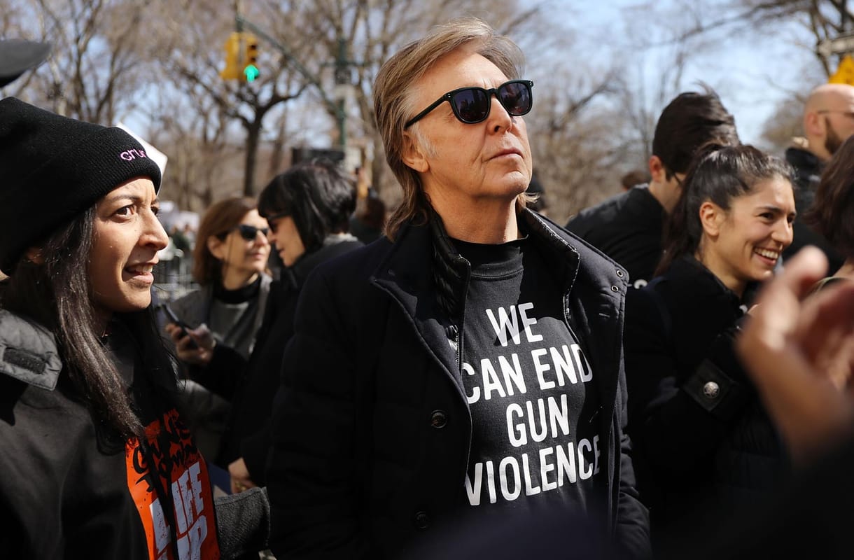 Paul McCartney hadat üzent a húsos menüknek