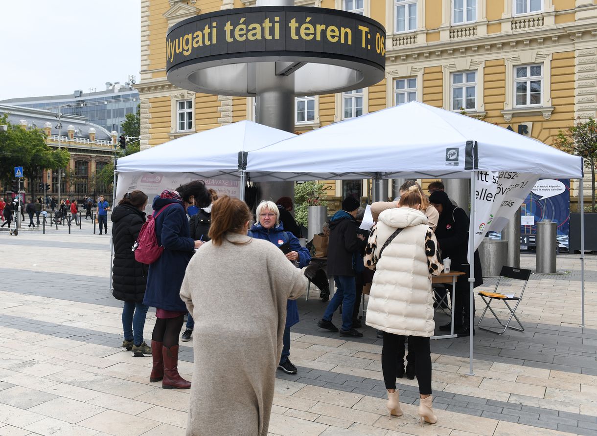 Közel 96 ezren vettek részt az előválasztáson csütörtökön