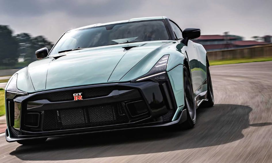 Leszállították a 355 millió forintos egyedi Nissan GT-R első példányait
