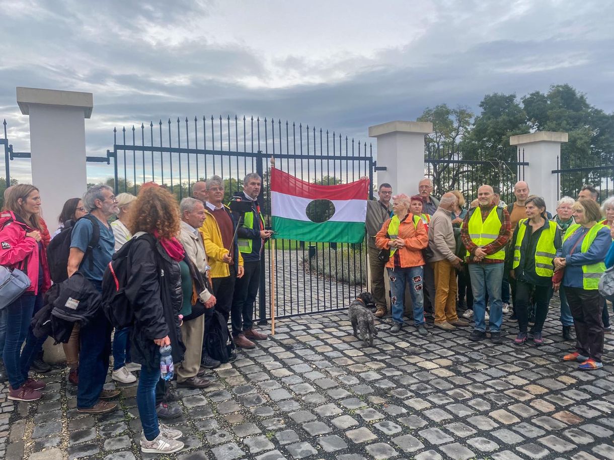 Ünnepi buszos kirándulást szerveztek a hatvanpusztai Orbán-birtokhoz - friss képek a majorságról