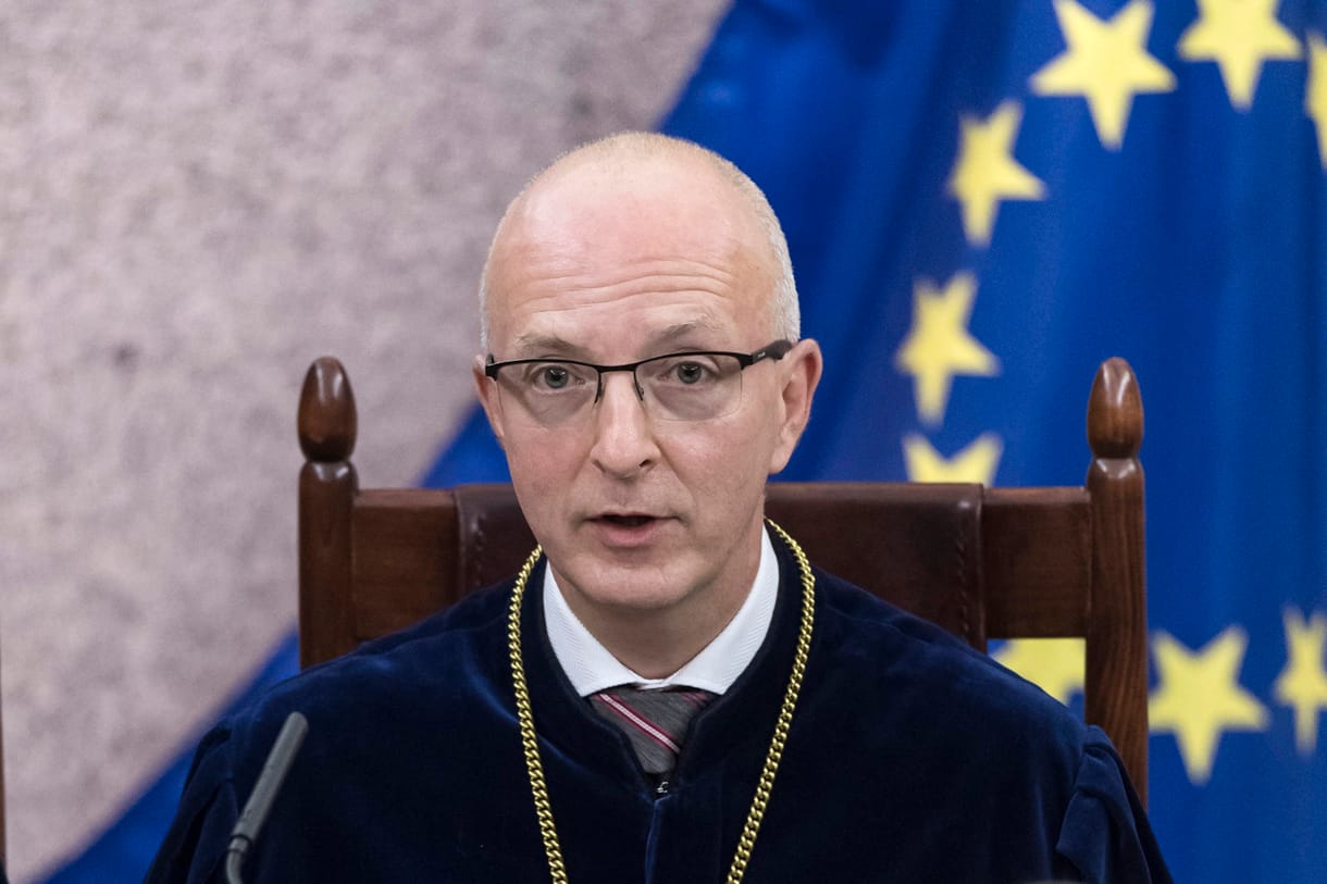 A Kúria elnöke és az ügyészség is beállt az Alkotmánybíróság vezetője mögé