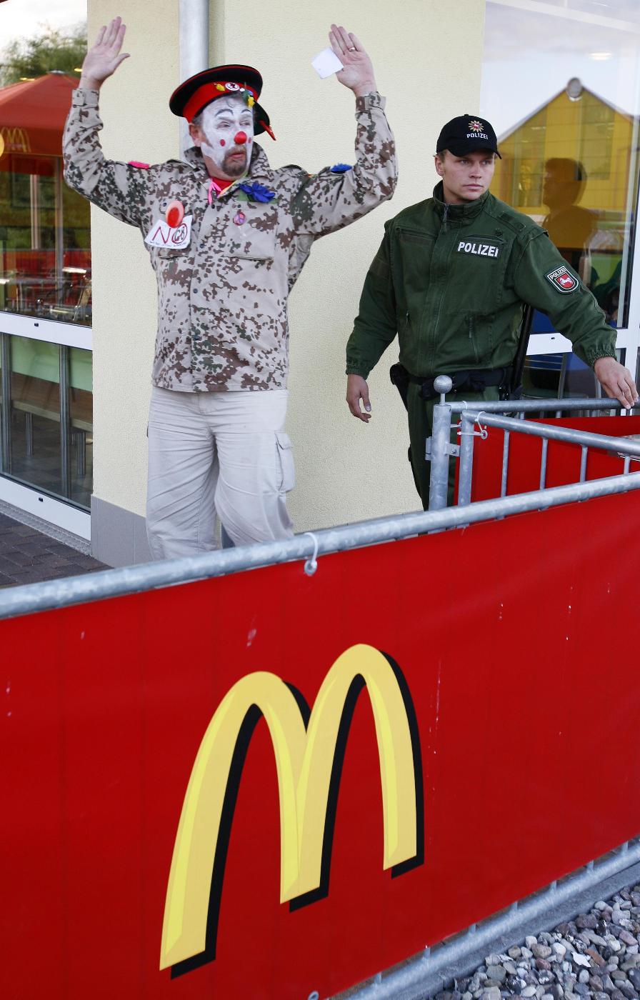 Brutális állatkínzást vettek videóra a McDonald's egyik beszállítójánál