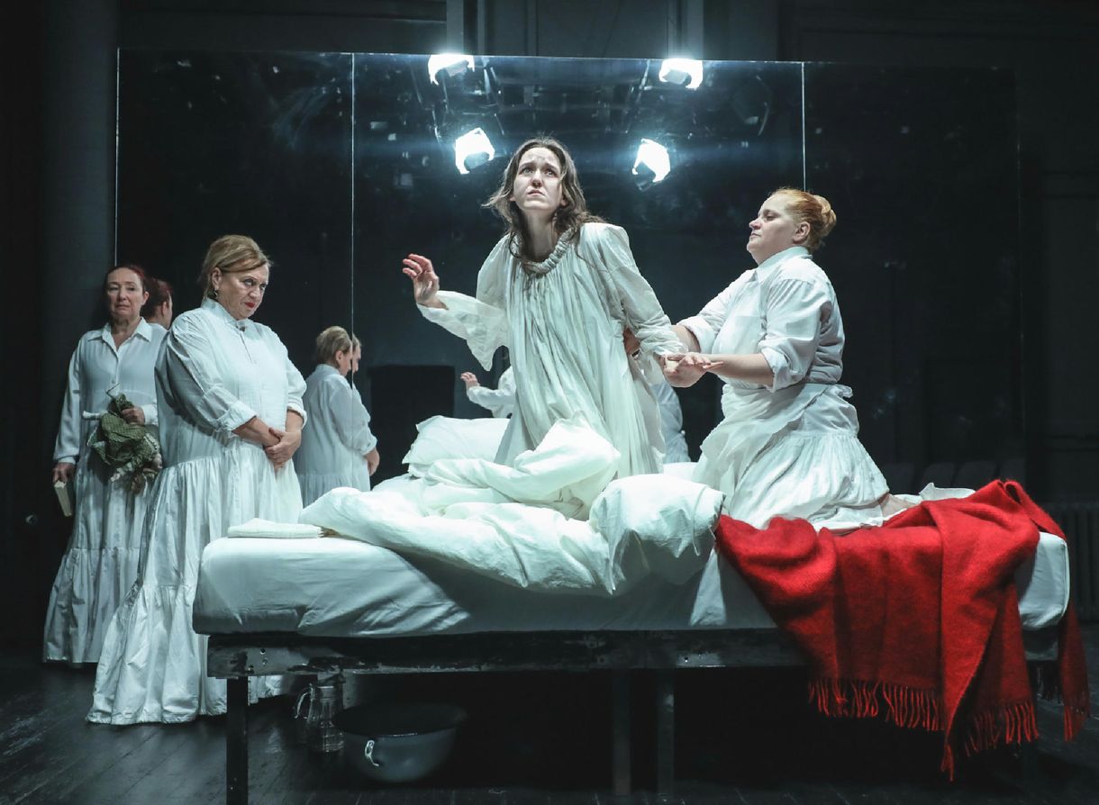 Ingmar Bergman zseniális és brutális pszichodrámájából színházi előadás született az Örkényben