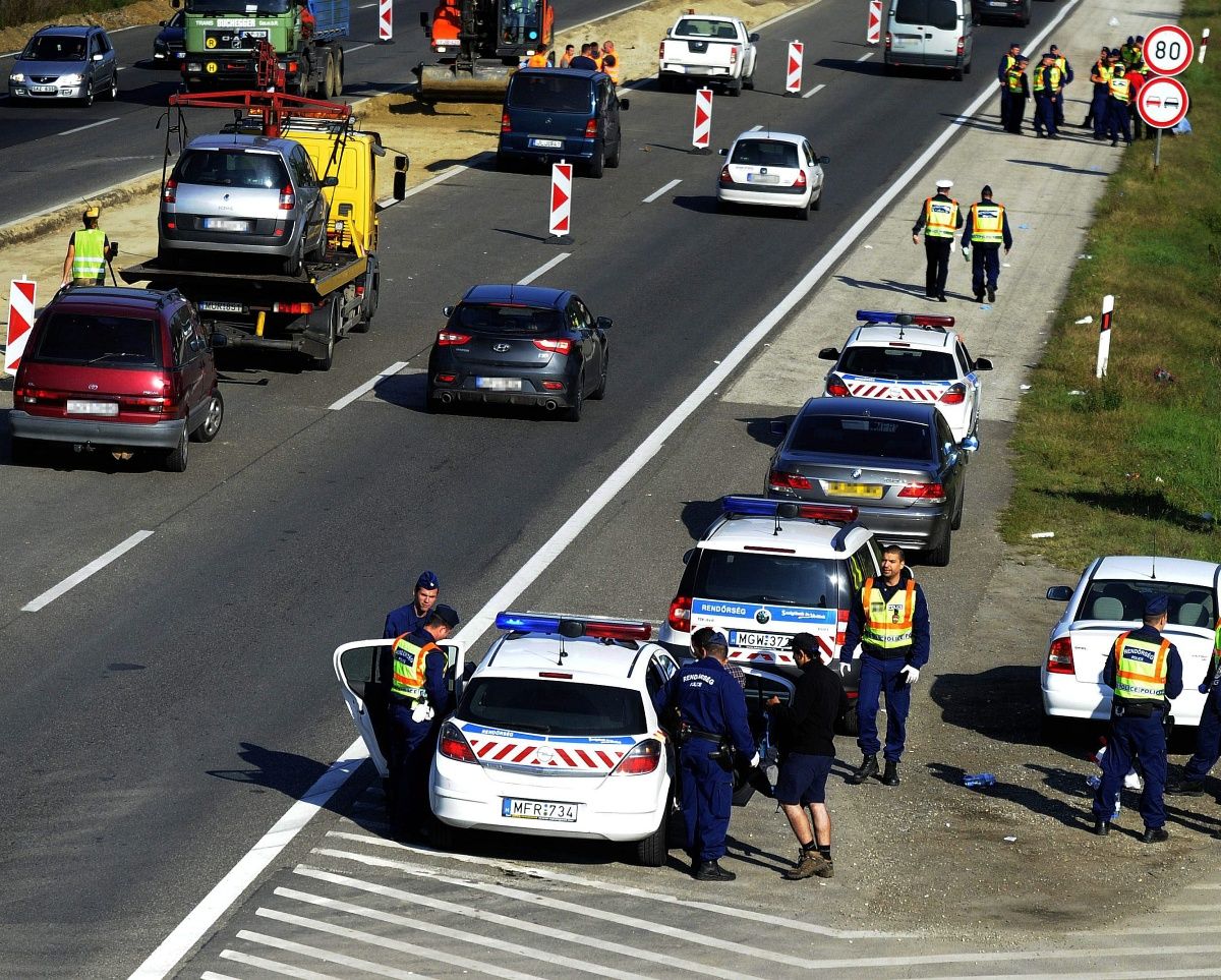 Motozás, igazoltatás: egy hónapos fokozott ellenőrzés lesz országszerte