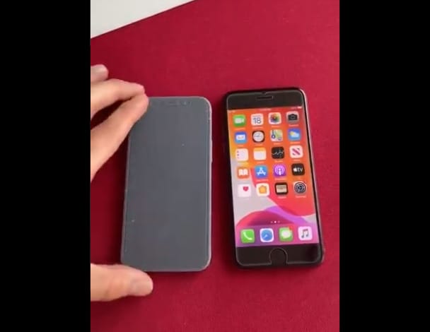 A kisebb telefonokra vágyóknak kedvezhet az iPhone 12-vel az Apple