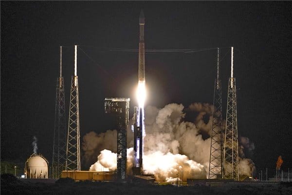 Elstartolt a NASA trójai aszteroidák felé tartó űrszondája
