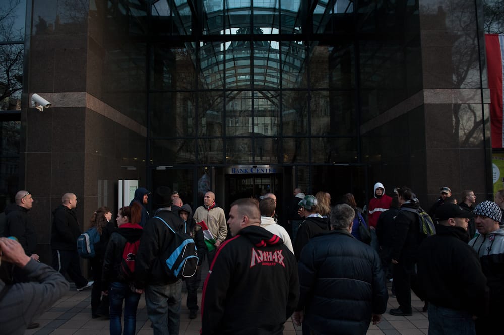 Szélsőjobbosok a Bank Centerben: 