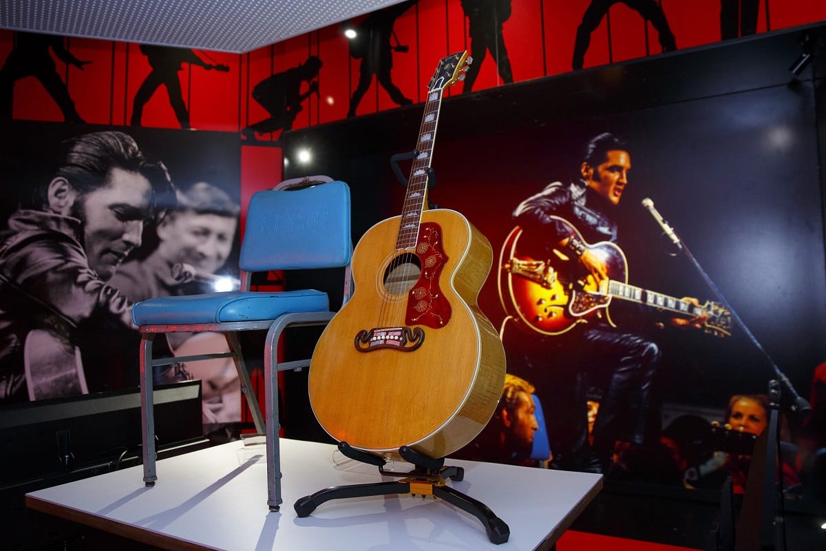 Karnyújtásnyira lesznek Elvis Presley relikviái