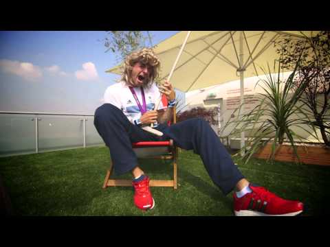 Beckham olimpiai Queen-klipet rendezett - videó