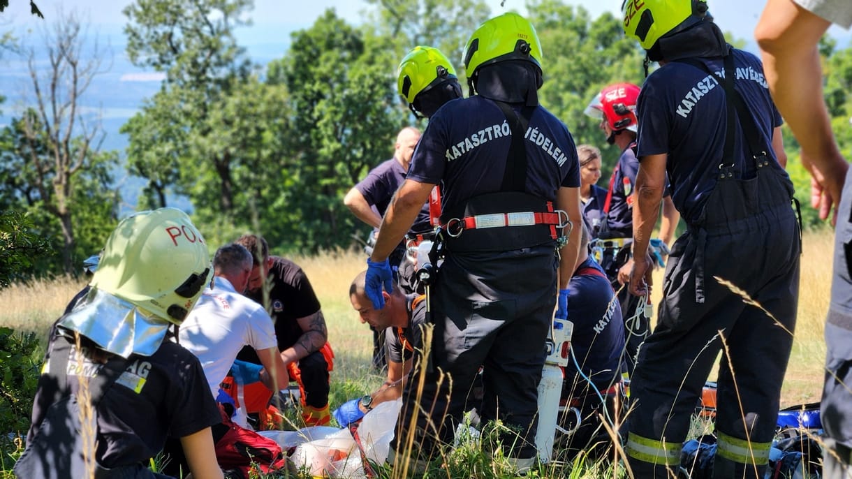 Öngyilkosságot kísérelt meg egy férfi a Pilis-tetőn