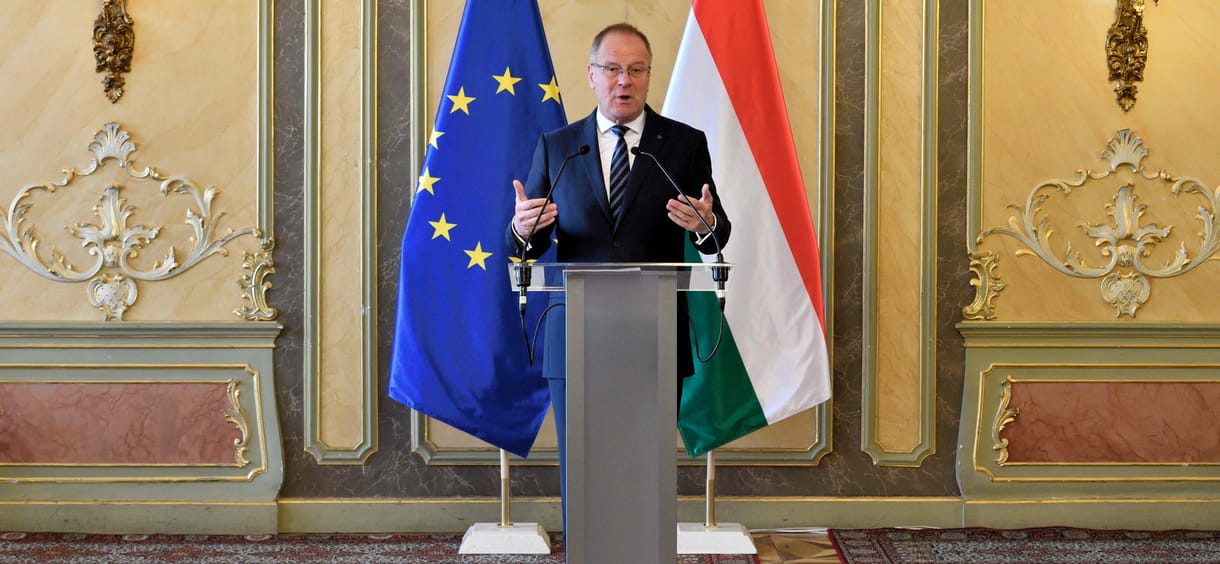 Egy éve érkezik meg nemsokára az EU-pénz – végigvettük, hányszor és mit ígért az Orbán-kormány