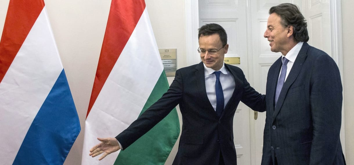 A holland külügyminiszter még pénteken felhívta Szijjártót