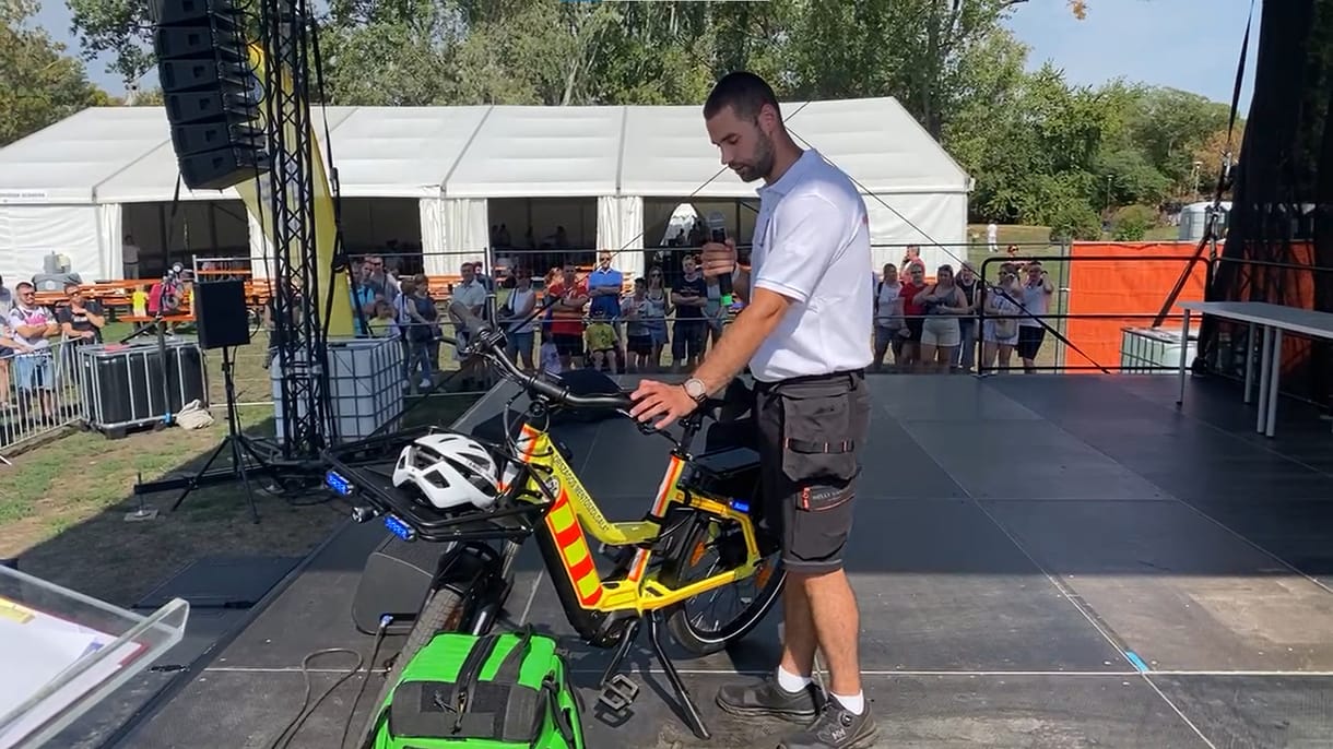 Bemutatták az elektromos hajtású mentőkerékpárt