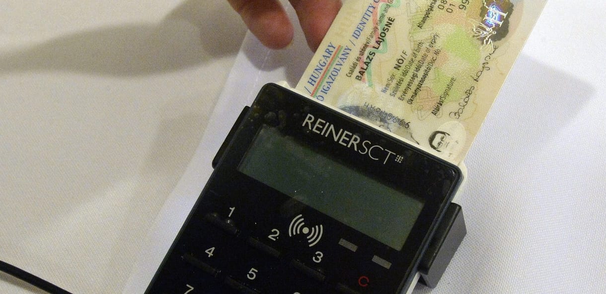 Sok mindenre jó lehet majd az e-személyi, de fogunk-e vele közlekedni?