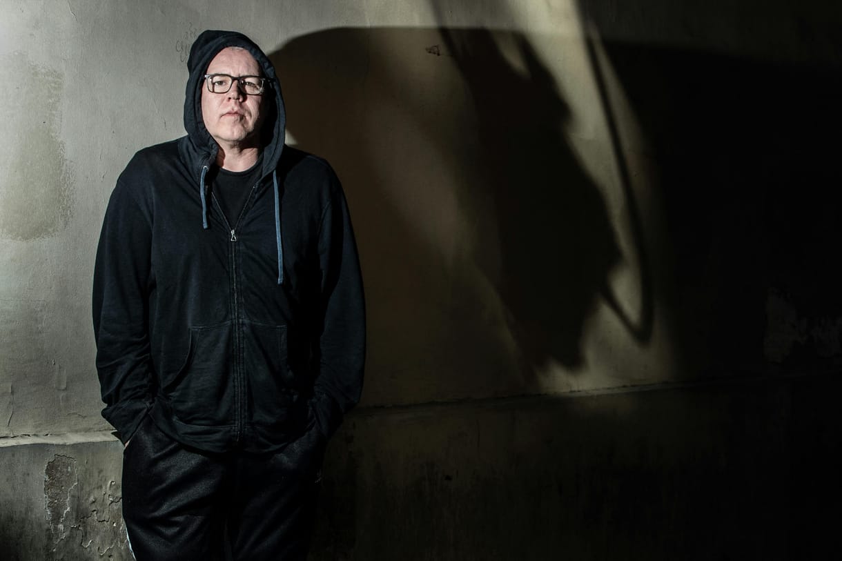 Bret Easton Ellis új regényében visszatér a dögös-dugós bulik és a kokszos keddek világába – plusz egy kis horror