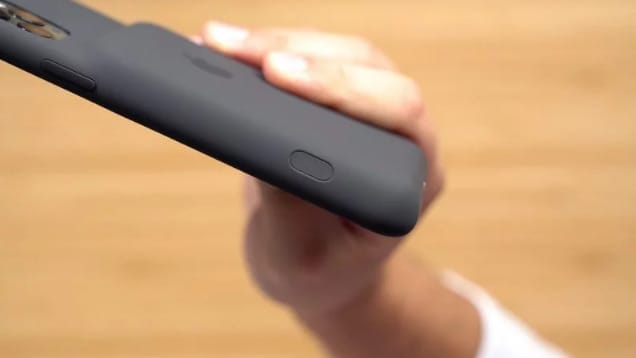 Nem kell szerviz: valójában funkció, ami hibának tűnik az iPhone 11 akkumulátoros tokjában