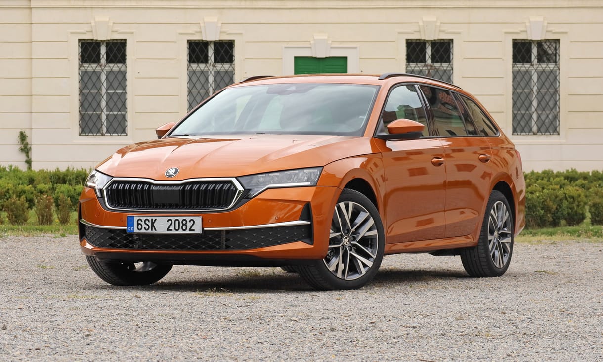 2024-ben sem ördögtől való a kézi váltós dízelkombi: teszten a legújabb Skoda Octavia