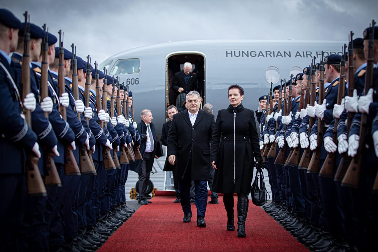 Orbánt tüntetők várták Berlinben